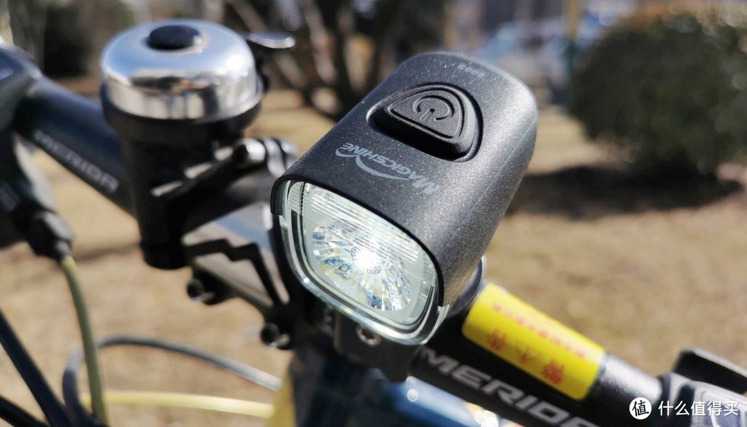 分体设计使用更方便：迈极炫MJ-900S自行车前灯评测