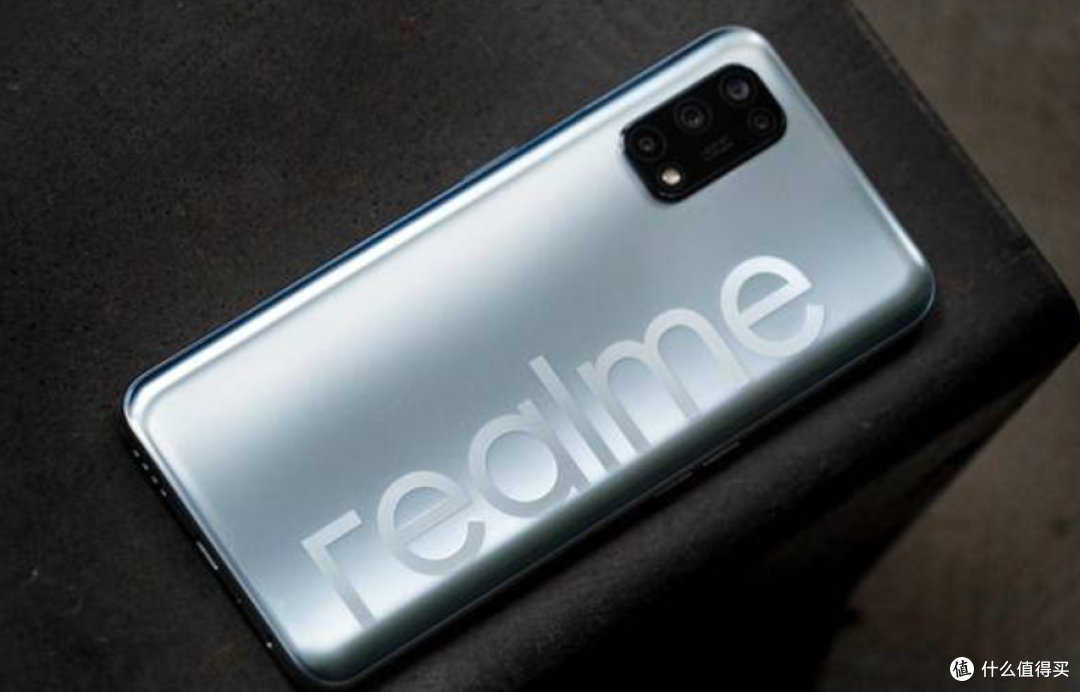 与小米的红米realme是仅一年前成立的手机品牌.