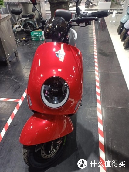 明星同款小刀电动车k8,超能跑,超省电