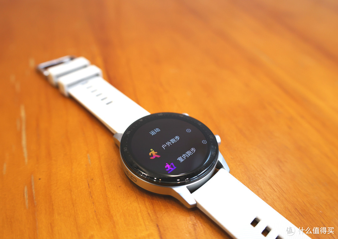 红魔手表上手评测：2021首发的第一款智能手表，不仅帅且实用