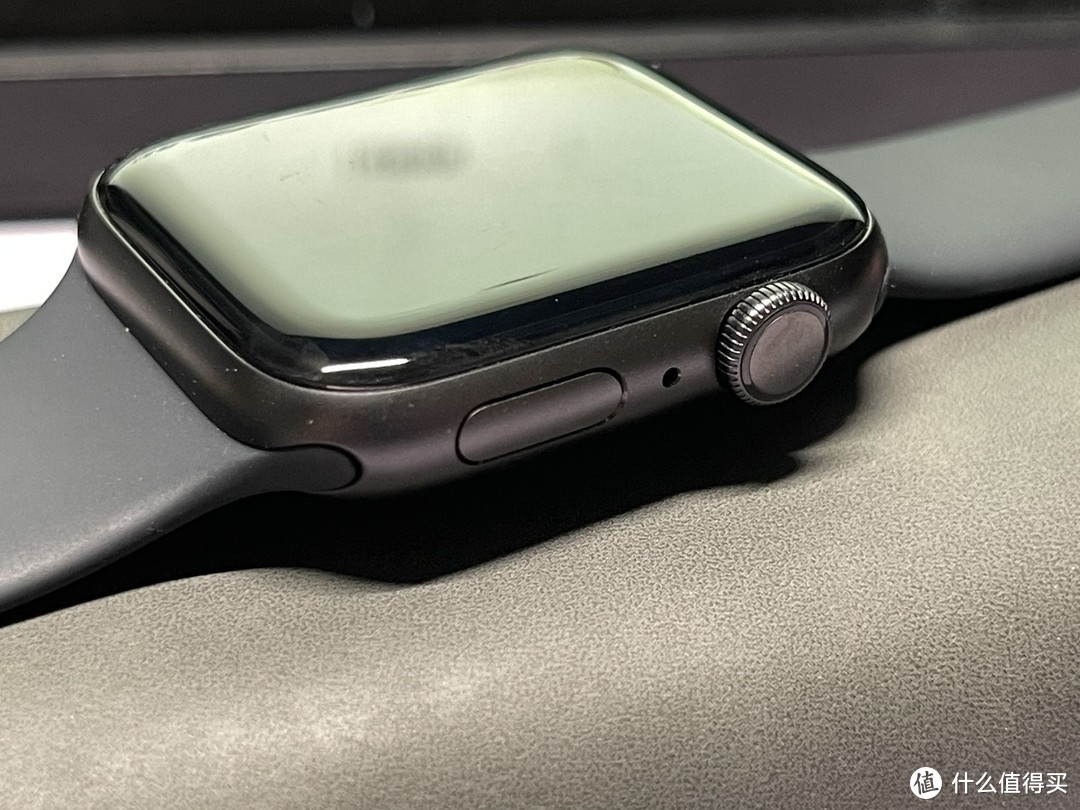 成年人的“小天才”，Apple Watch Series 6开箱简评——又一次翻车苹果产品