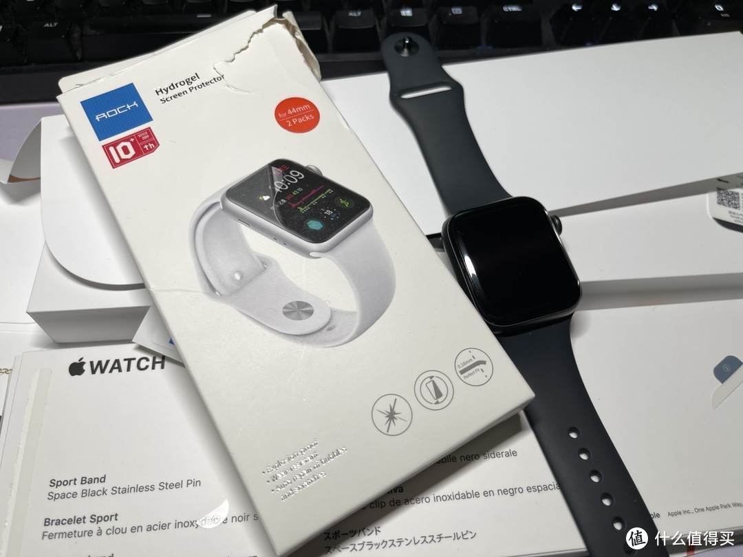 成年人的“小天才”，Apple Watch Series 6开箱简评——又一次翻车苹果产品