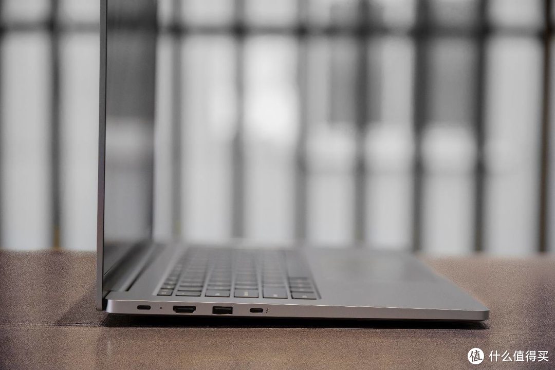 五千块的质感天花板 — RedmiBook Pro 评测
