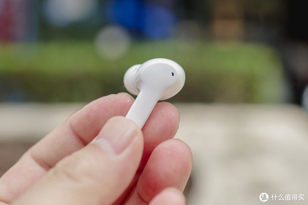 网红耳机荣耀亲选 Earbuds X1，靠什么圈粉数十万人？