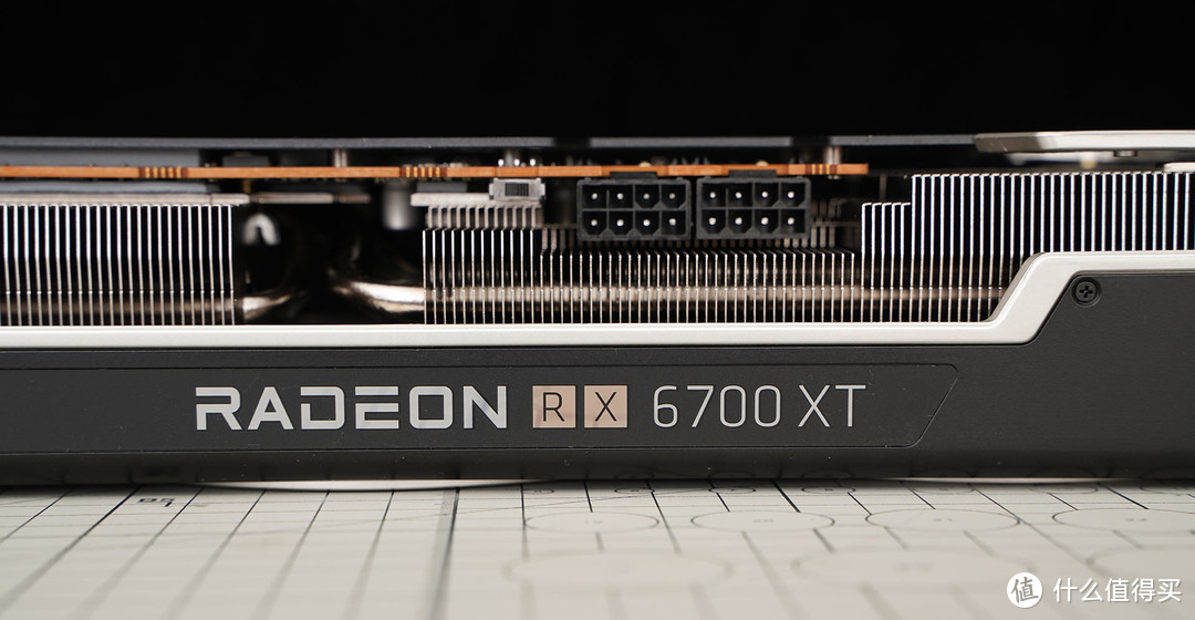 2K游戏神器 讯景RX 6700XT海外版OC显卡首发开箱