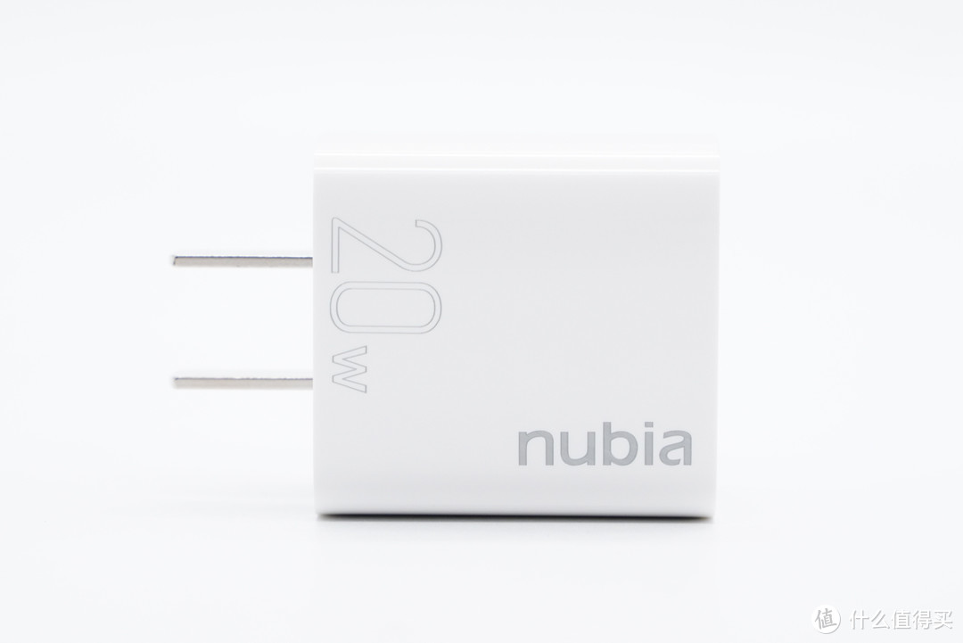 拆解报告：nubia努比亚20W PD快充充电器