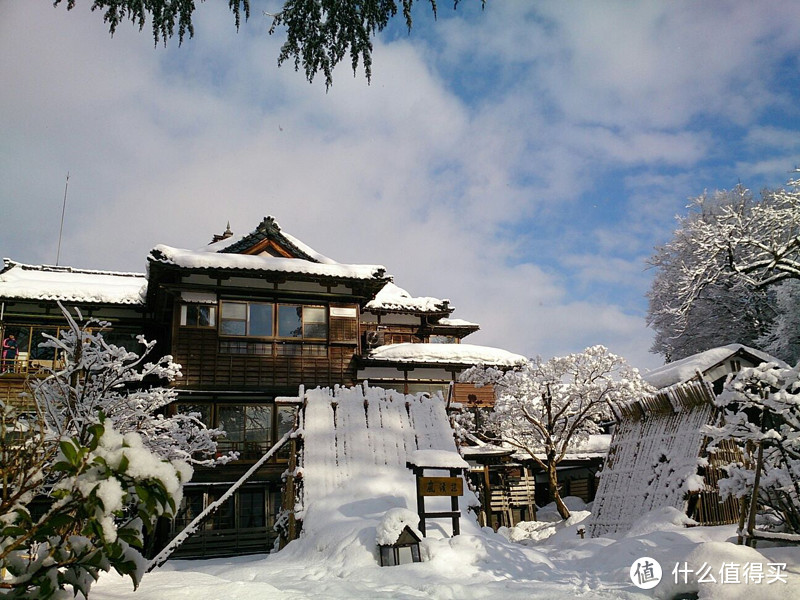 来日本泡温泉吗？混浴的那种