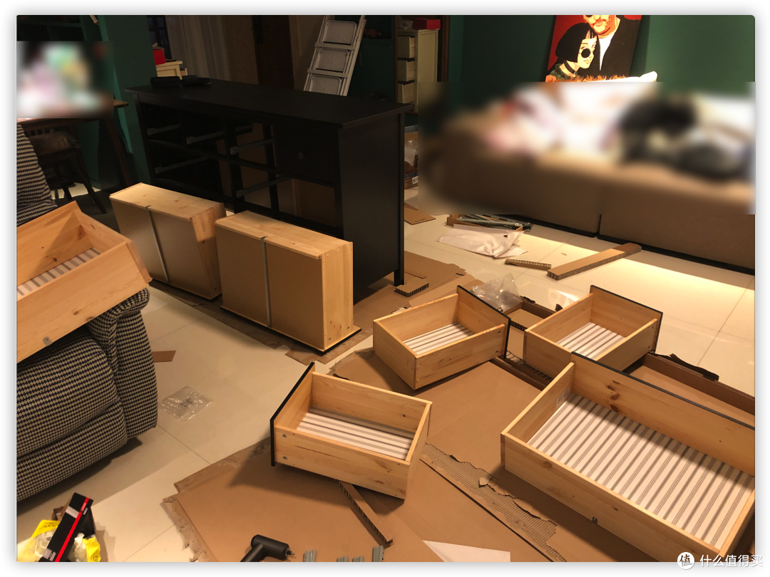 1999的宜家汉尼斯八斗柜开箱组装,附与tb一千出头的同款对比_客厅家具