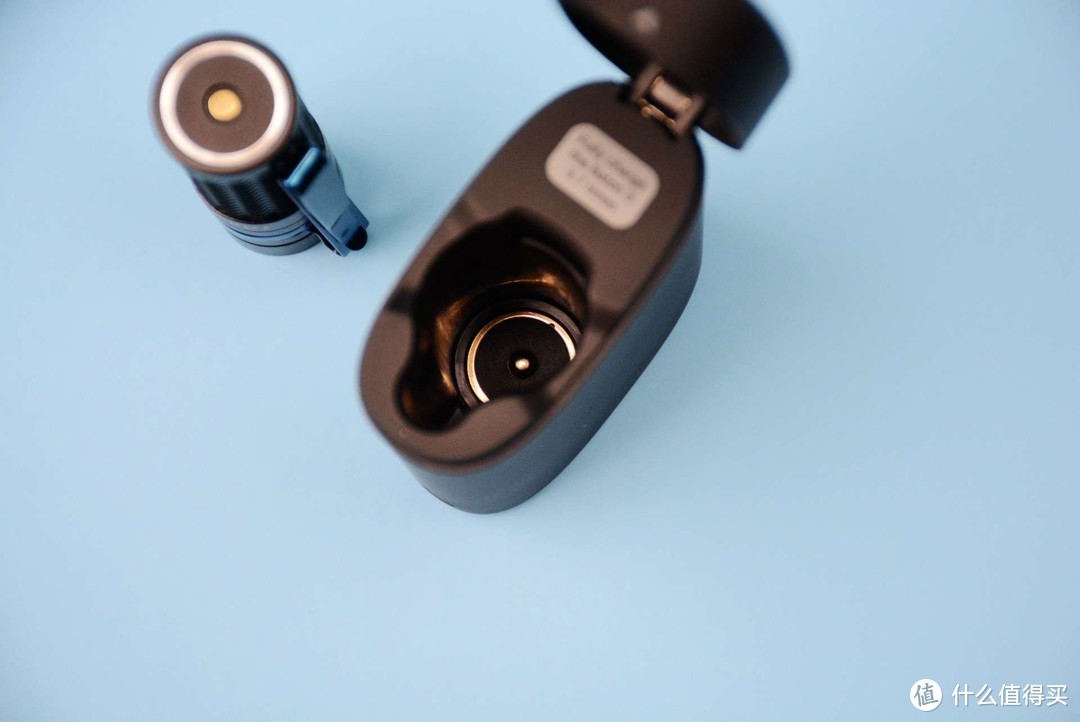 拇指大小：傲雷Baton3手电首发评测，更小巧便携的户外神器