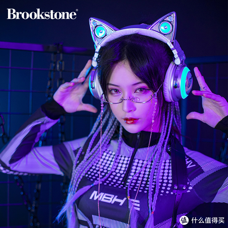 猫娘感十足的Brookstone的猫耳机，二次元必备！