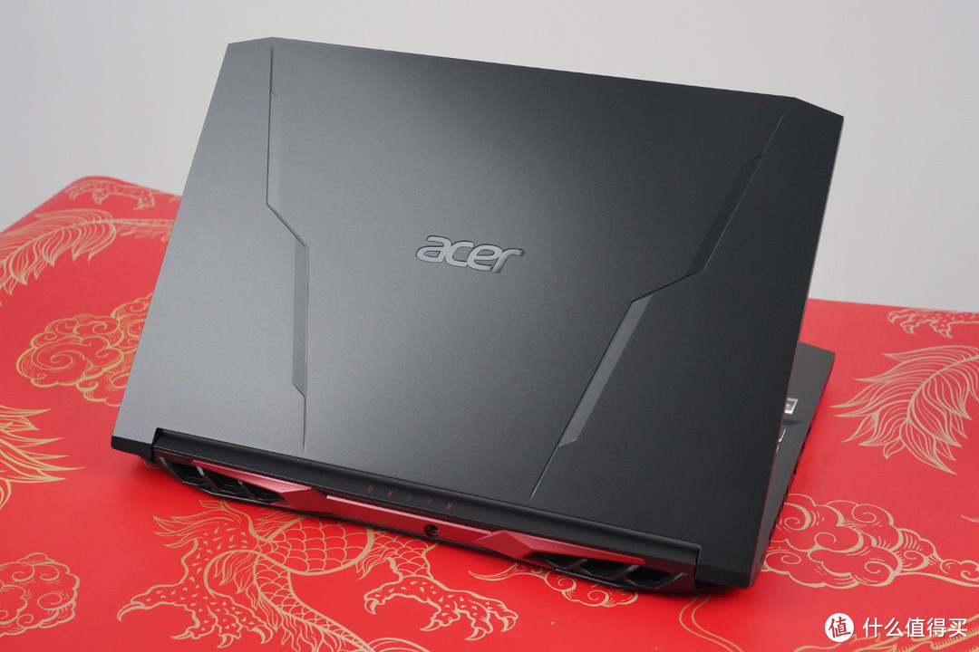 新世代降临 Acer宏碁暗影骑士·龙游戏本评测