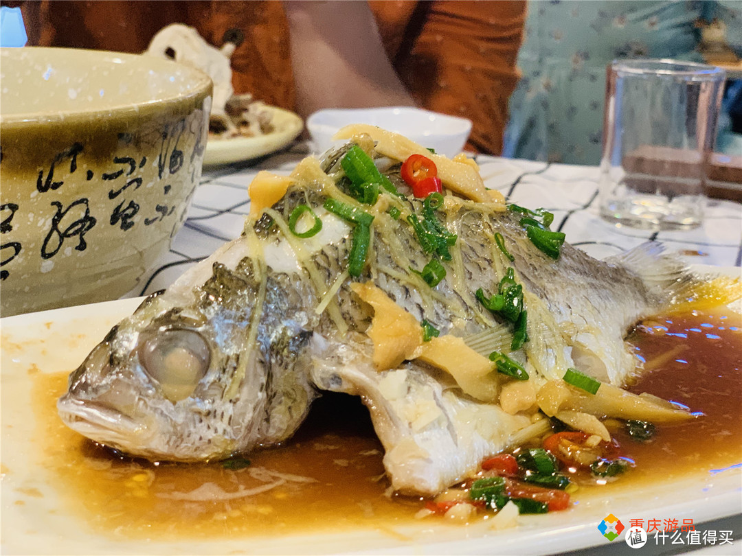 重庆最清淡的大排档，海鲜只用清蒸，醉蟹配啤酒，人均70元吃好