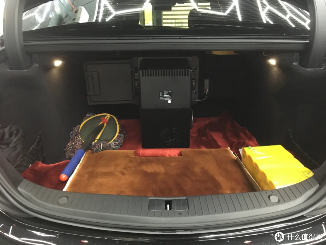 迈巴赫S450升级原厂车载冰箱，随时冰凉一夏