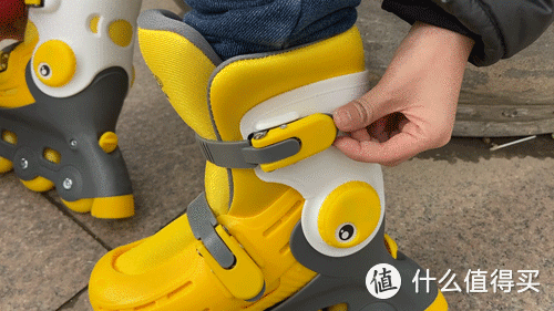 造型童趣、做工扎实——柒小佰小怪兽儿童轮滑鞋套装测评报告