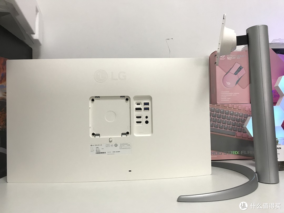  2021 LG新品UP系列 第一款成功上市 27UP850(全球第一款TYPE-C 96W)