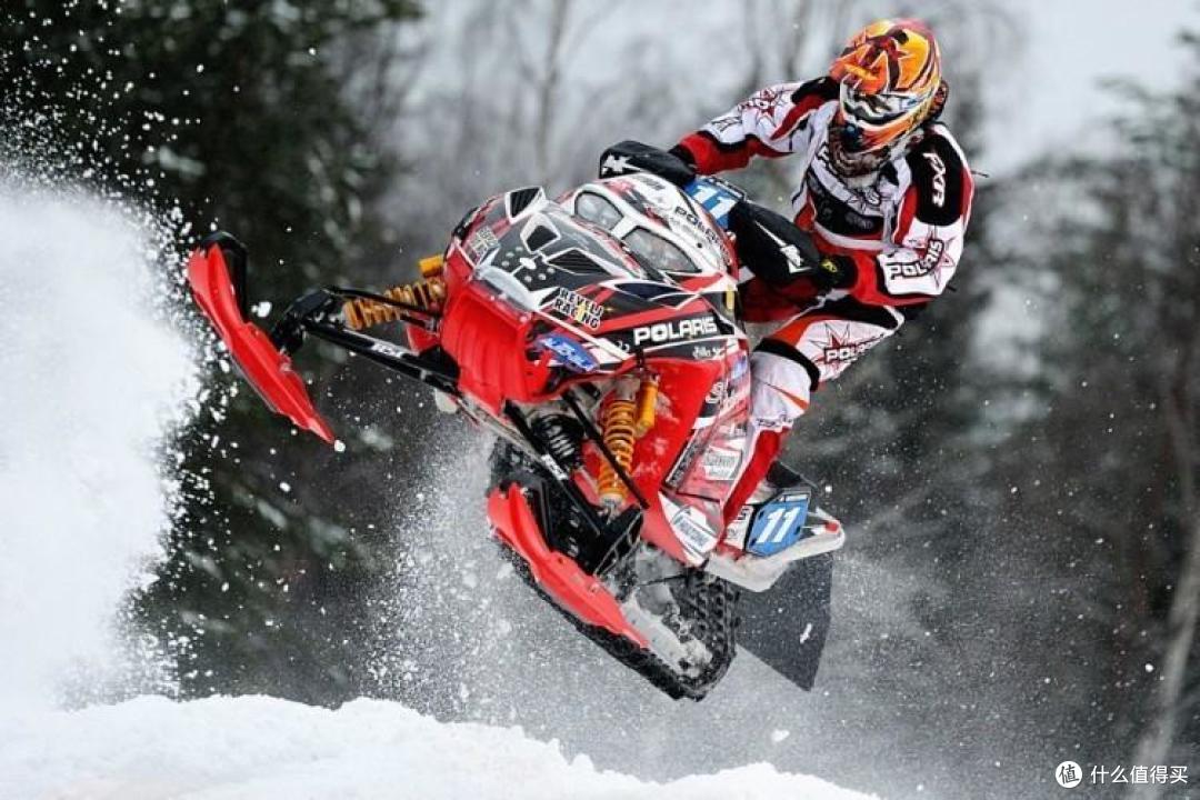 "快门优先"(s档)时,可以单独控制快门的速度,常用以实现【高速抓拍