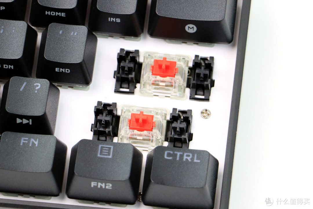 海盗船 K65 RGB mini 机械键盘 拆解评测