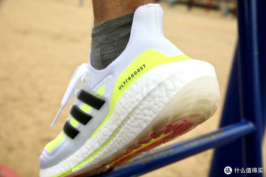 凭什么它被称为“屎”上最强？当然是实力！——Adidas UltraBoost 21跑步鞋评测