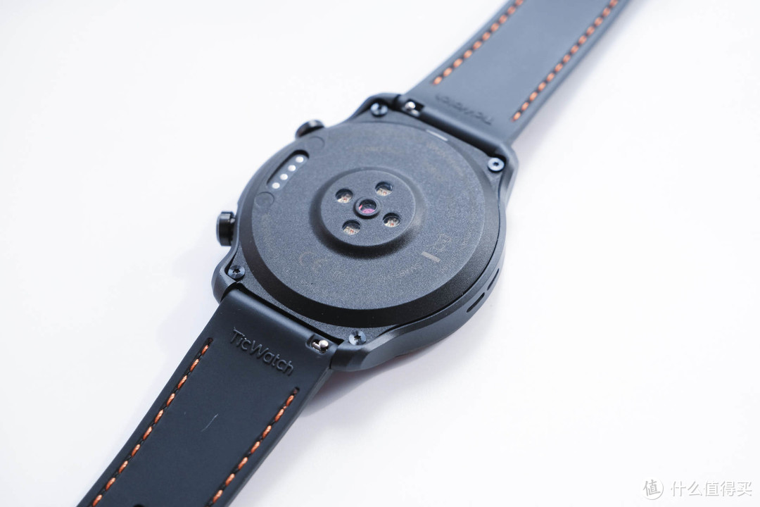 为了网红太空人表盘，入手比Apple Watch还香的智能运动手表 