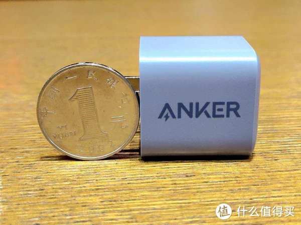 不一样的颜值，相同的品质，Anker Nano 20W小彩充快充充电器实测