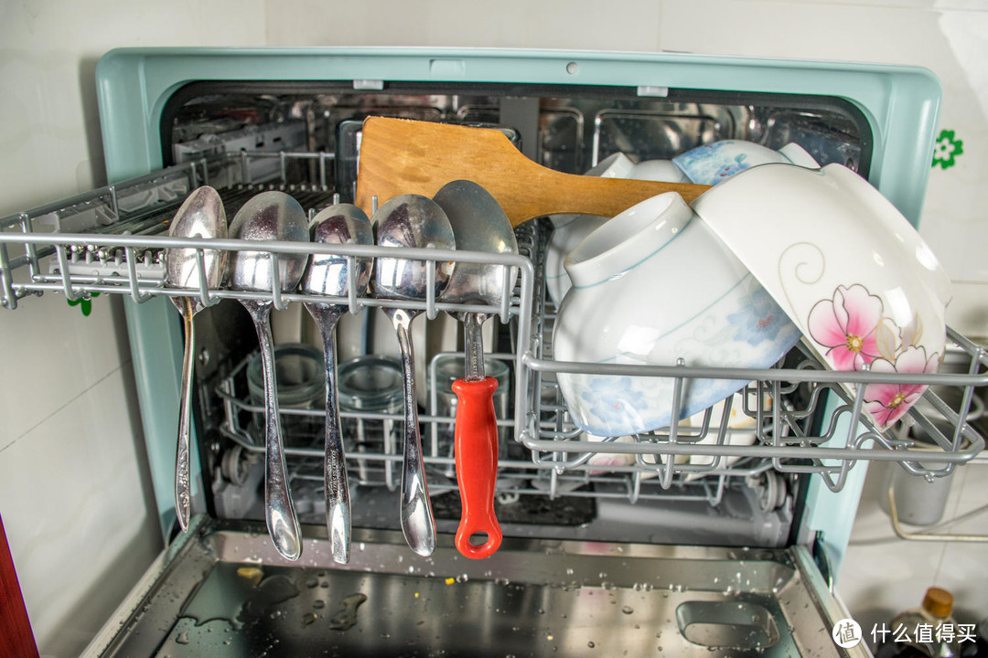 拒绝洗碗机的理由，除了厨房小、台面窄、装修没有预留嵌入位，说说还有啥？