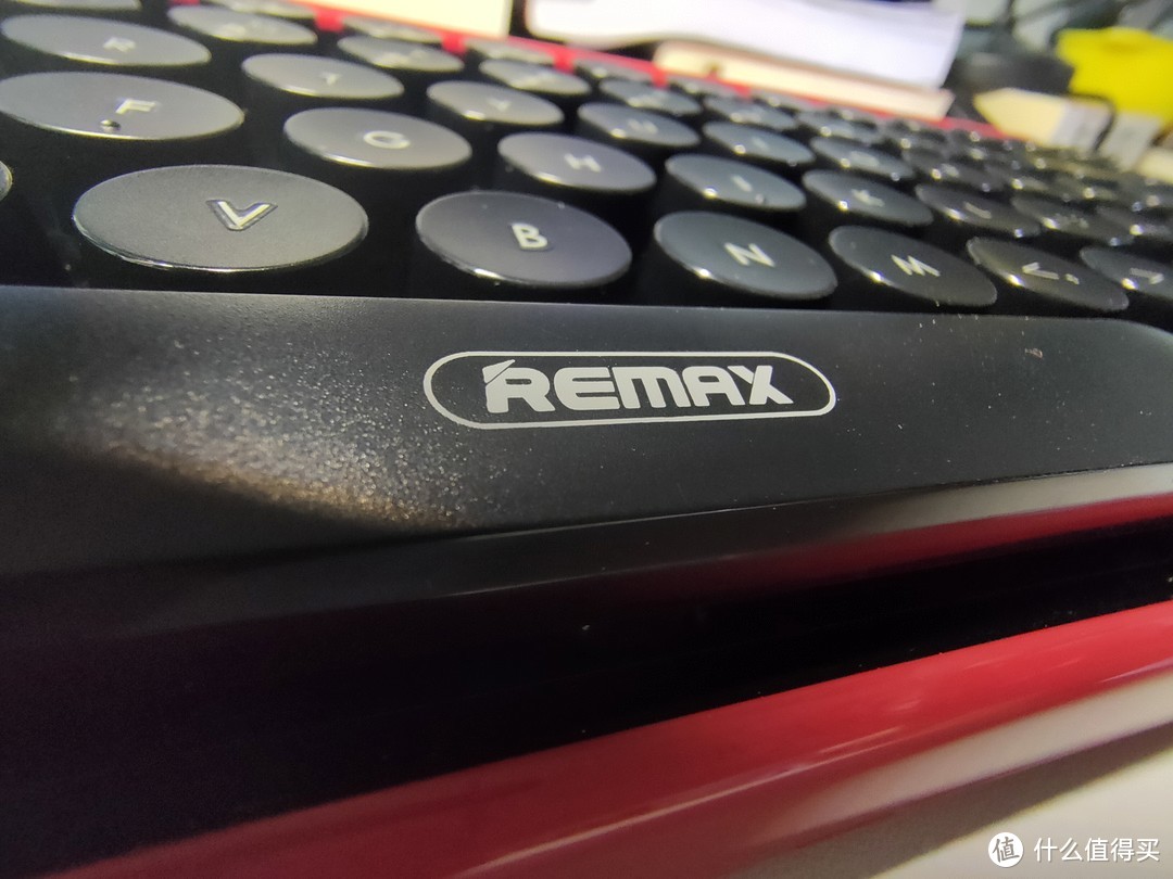 REMAX 82键2.4G无线键盘评测
