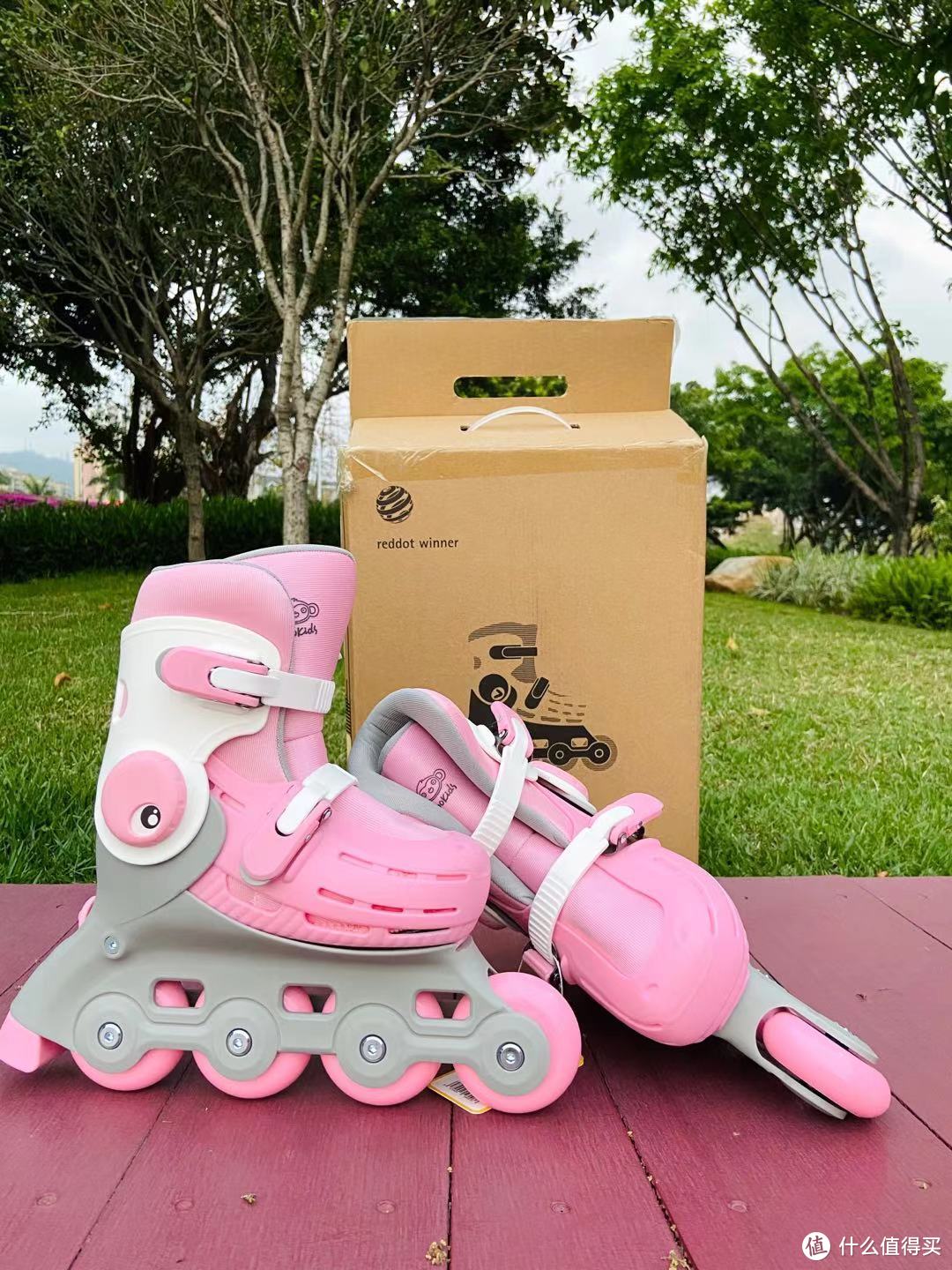柒小佰 小怪兽儿童轮滑鞋套装开箱分享：是一次轮滑体验，更是一次亲子活动