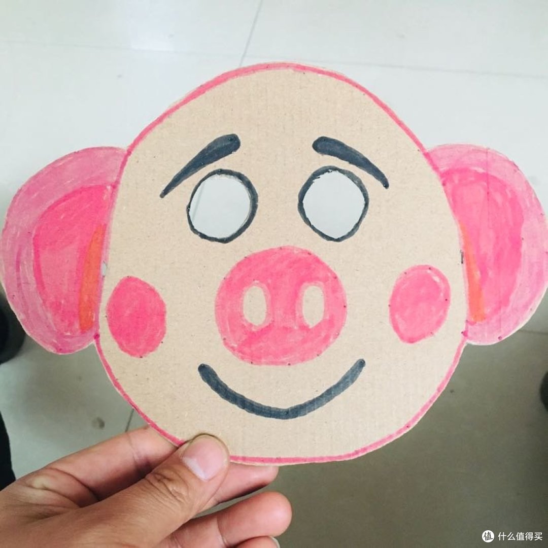 没有美术功底,如何用废旧纸板制作卡通面具给孩子