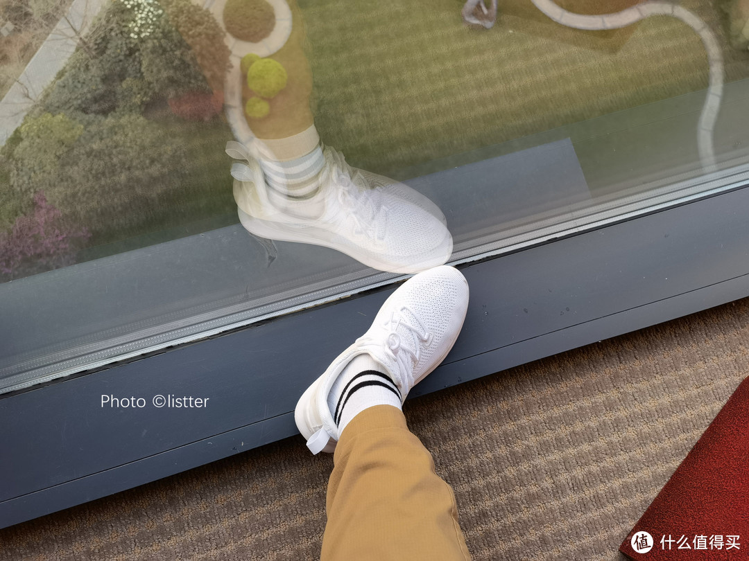 这双小白运动鞋有一颗智能芯，咕咚智能5K跑鞋测评