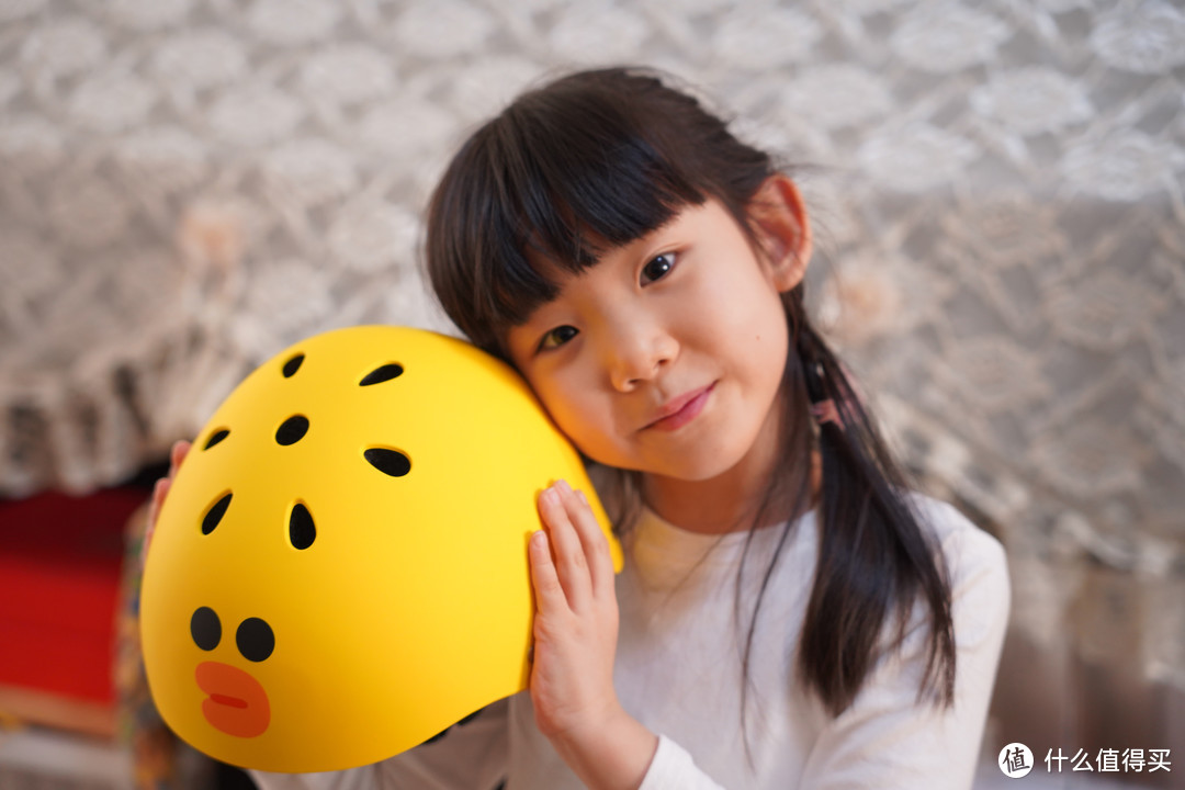 从小做一个风驰电掣的美少女——柒小佰儿童溜冰鞋套装体验