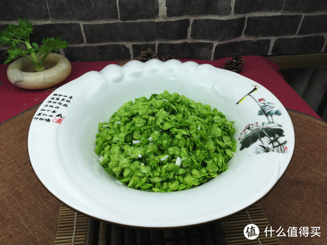 这种树上野菜稍加改良，就能成就经典菜品，满满几代人的回忆