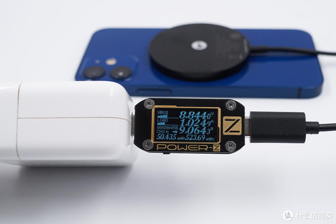 和苹果官方MagSafe相同的使用体验，mophie磁吸无线充电器评测