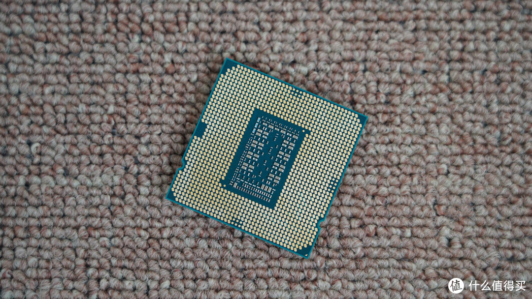 黑与白的艺术，Intel 11代新U+华硕Z590吹雪+RTX3090打造的高端主机分享