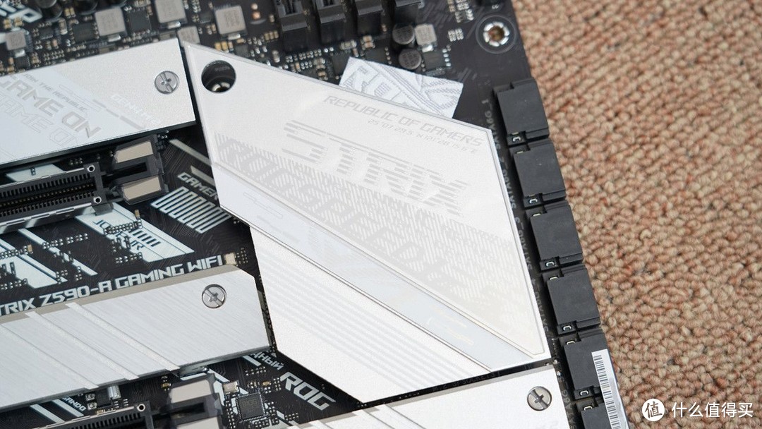 黑与白的艺术，Intel 11代新U+华硕Z590吹雪+RTX3090打造的高端主机分享