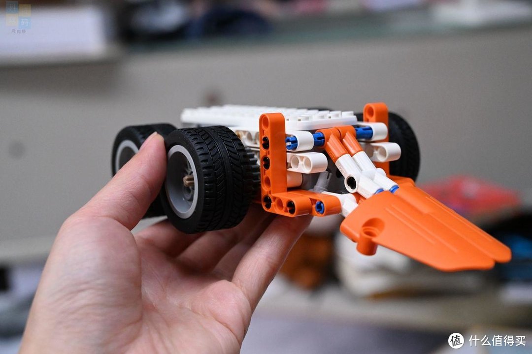 给小朋友的科学启蒙玩具，Lecoo超能争霸机器人上手