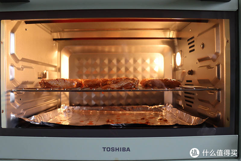 东芝网红复古电烤箱VD6350，满足全家人对美食的所有愿望