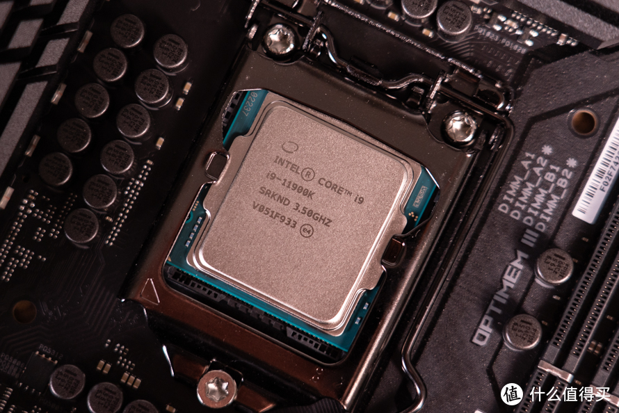 英特尔11代酷睿桌面CPU首发评测，性能提升全靠单线程？