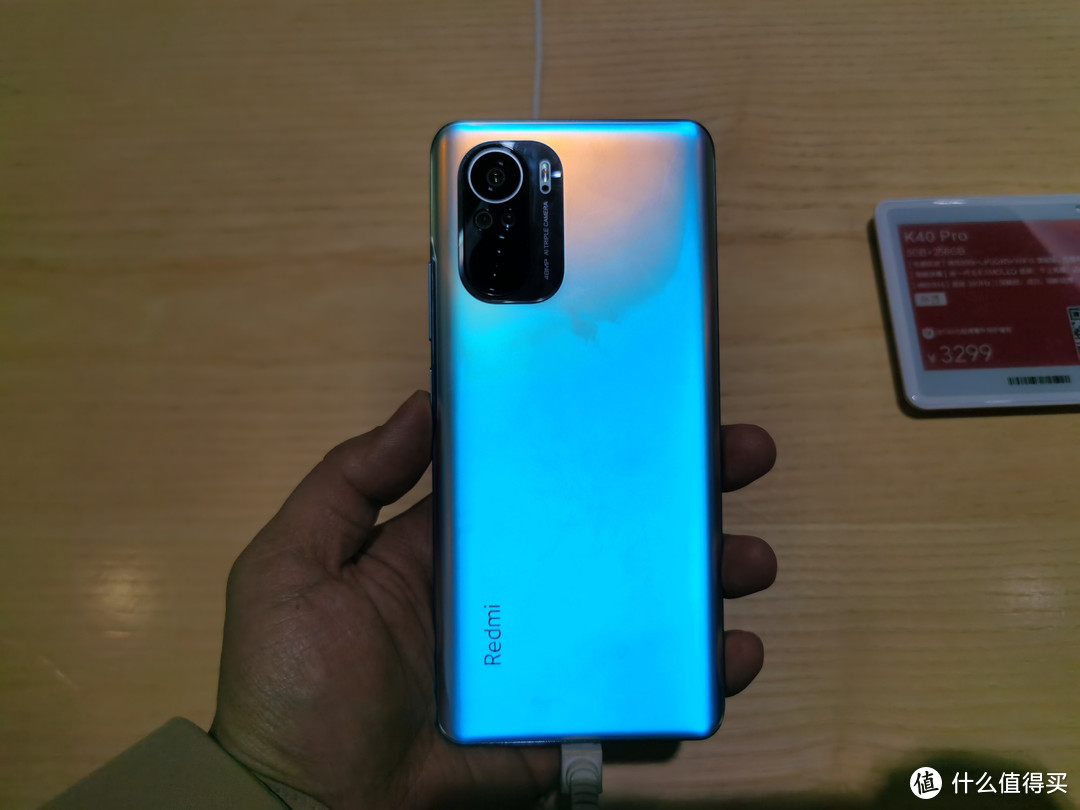 realme GT Neo接球进攻，红米K40防守，网友问：球进了没？