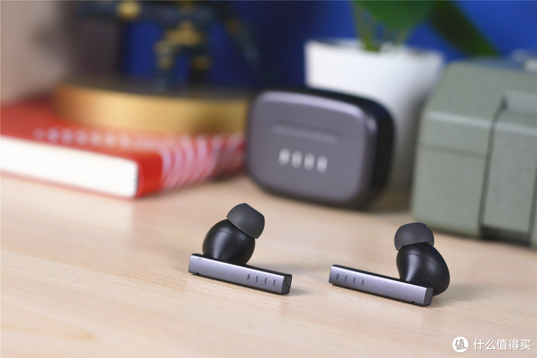 国产FIIL“新品耳机”体验：降噪设计，还支持双设备切换