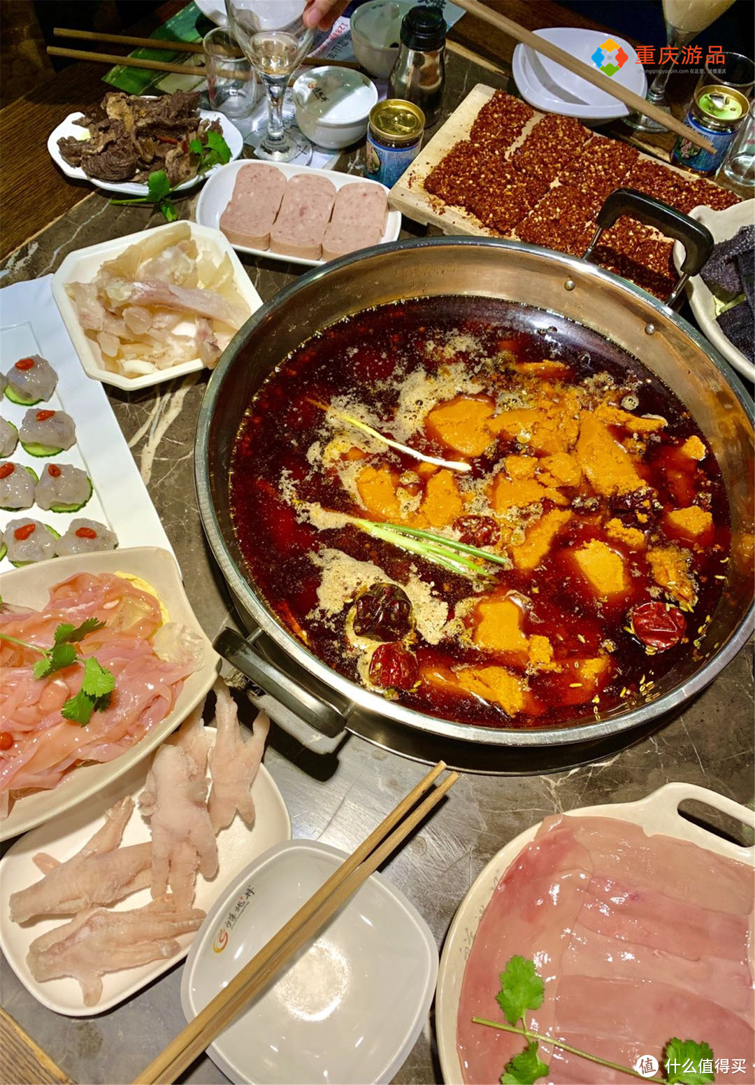 重庆美食攻略：10家截然不同的火锅店盘点，满足你的所有需求！