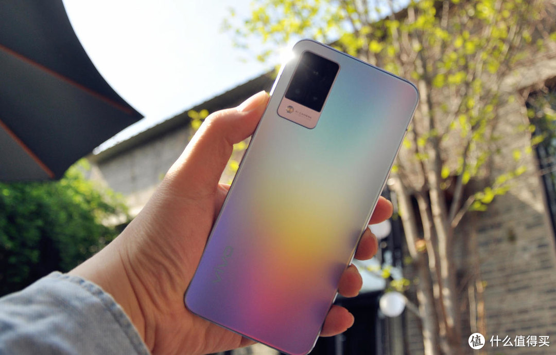 vivo S9测评：自拍性能全面升维，轻薄旗舰岂止于美