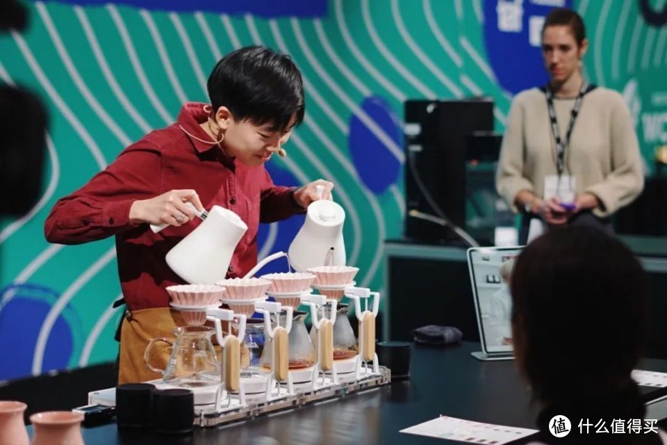 杜嘉宁在19年世界咖啡冲煮大赛WBrC（World Brewers Cup）取得世界冠军