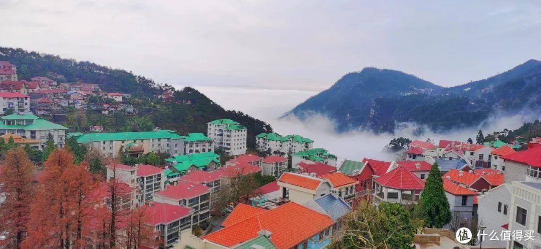 不识庐山真面目，只缘身在雾海中，庐山两日游