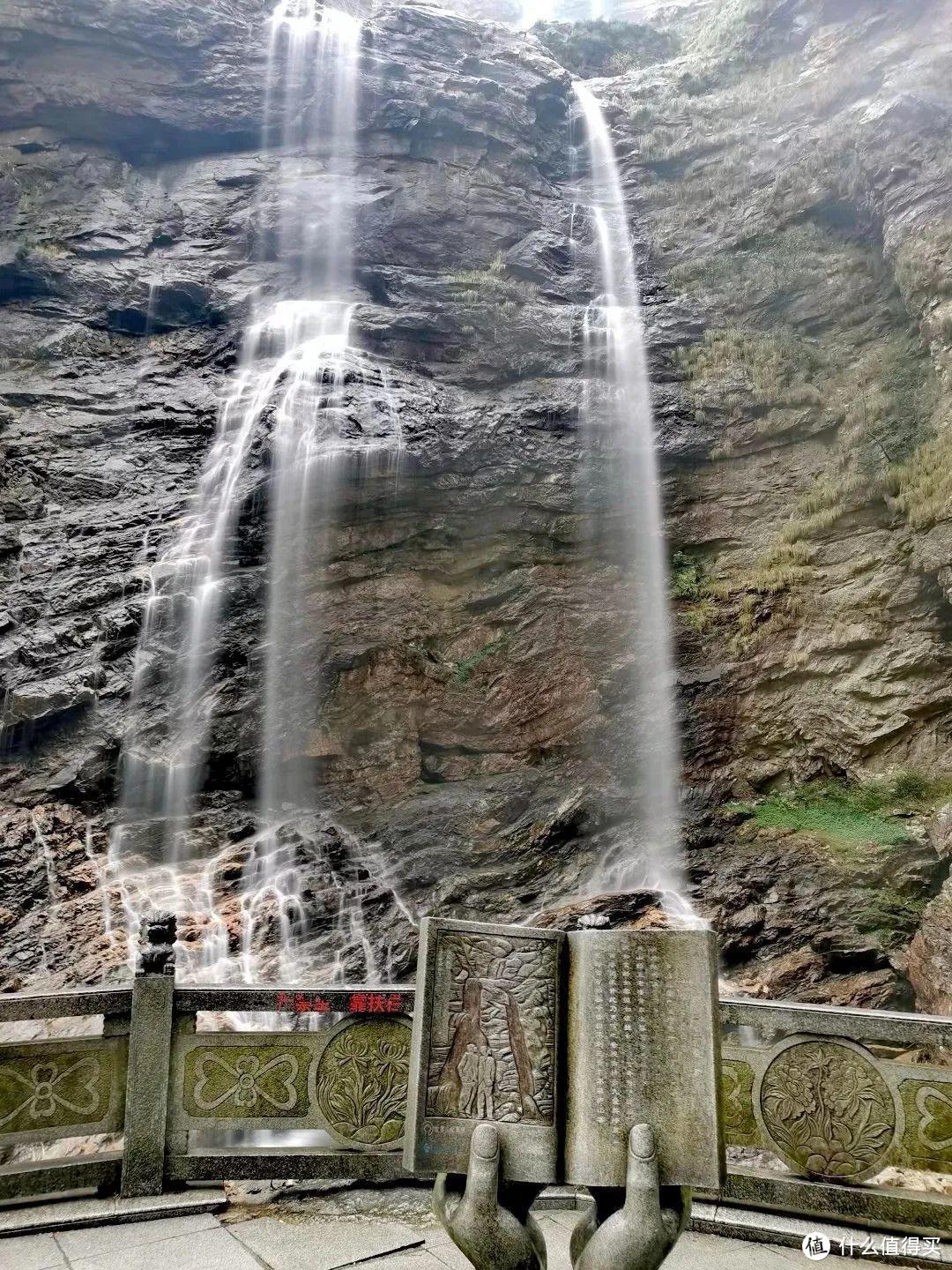 不识庐山真面目，只缘身在雾海中，庐山两日游