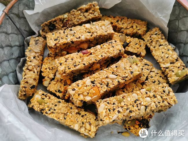 无油无糖，自制燕麦坚果能量棒，饱腹感极强，代餐零食都合适