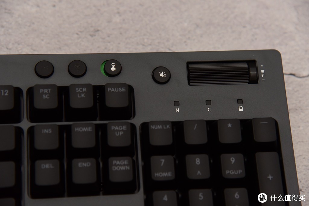 内置锂电，真正起飞！—TT G521 PRO键盘全新升级