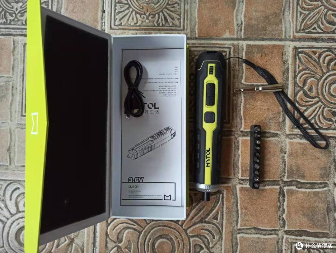 新玩具之脉拓电动螺丝刀开箱试评