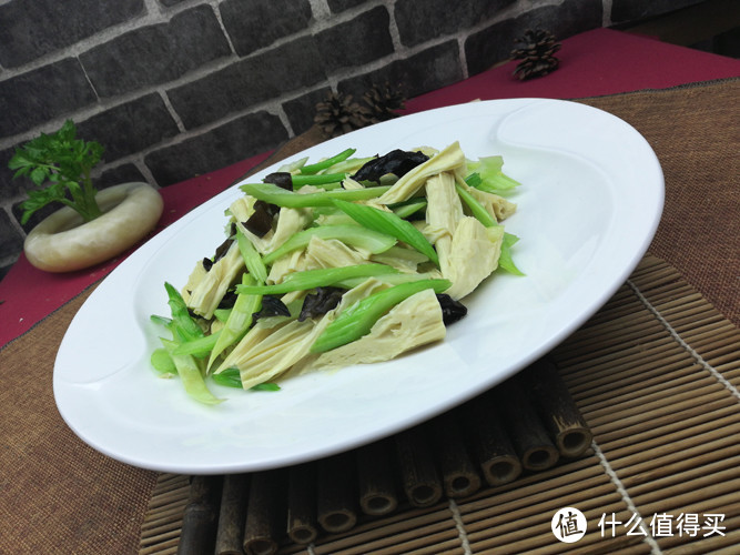 食材版的桃园三结义，春天里的清口减肥菜，爱美人士的经典素食餐