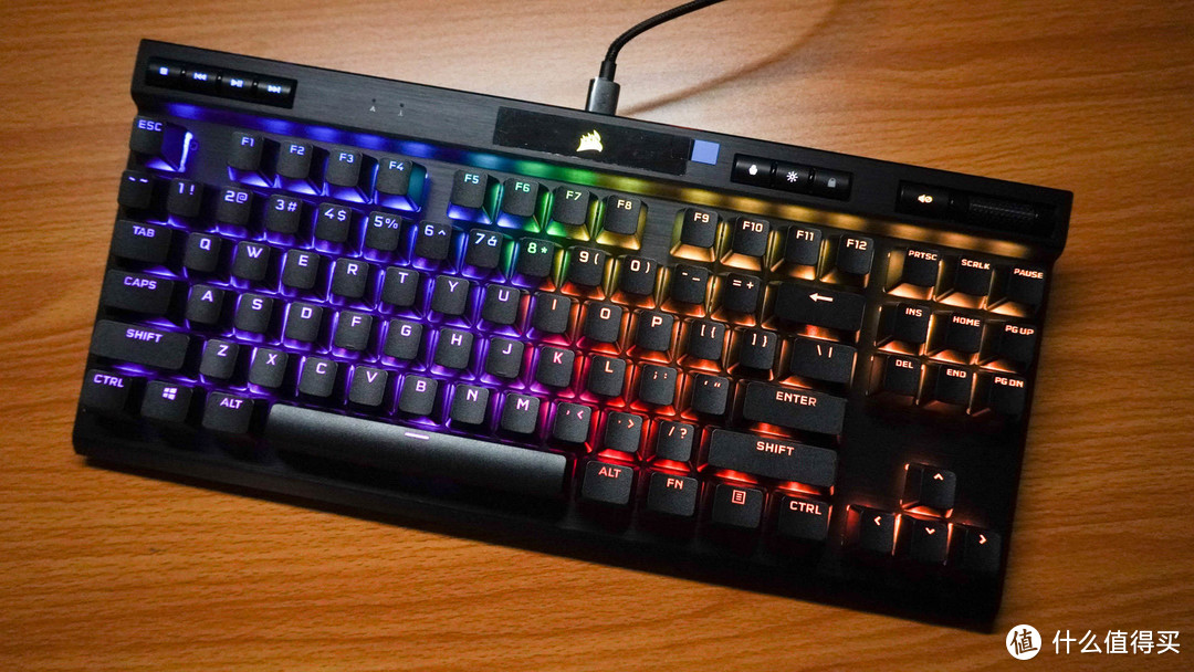 占尽先机！海盗船 K70 RGB TKL游戏机械键盘