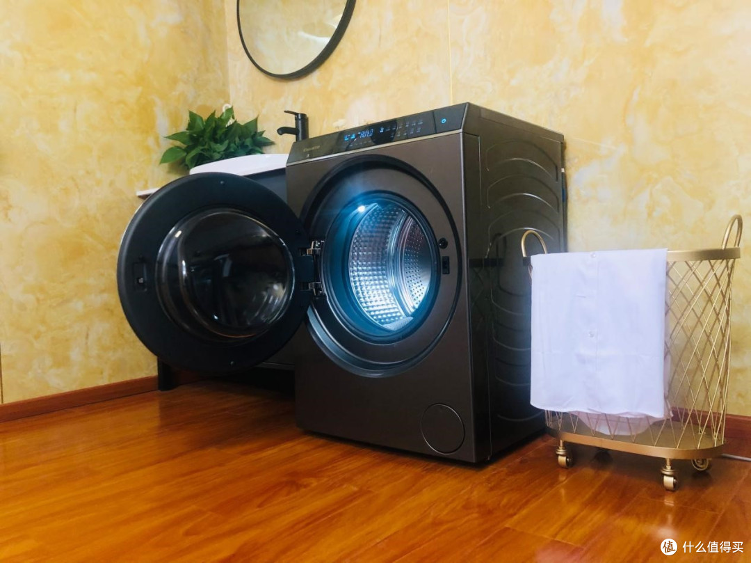 卡萨帝全新玉墨系列洗烘一体机精研洗护之道